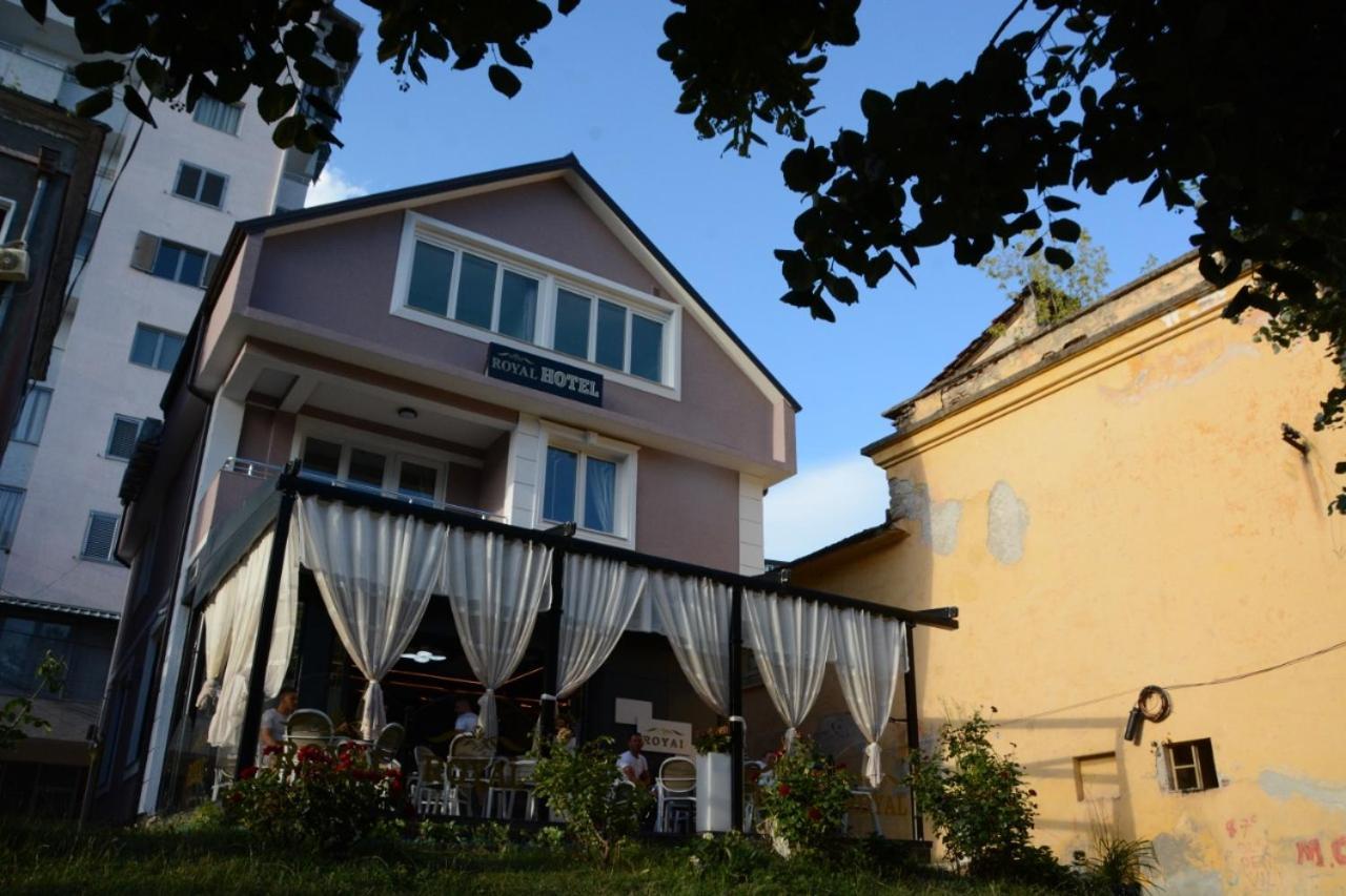 Royal Albania Hotel *